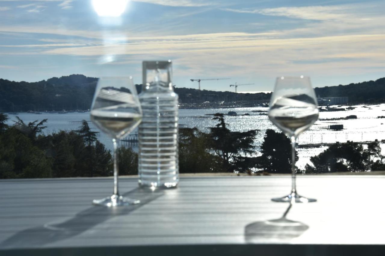 Studio Avec Vue Mer Et Terrasse La Seyne-sur-Mer Kültér fotó